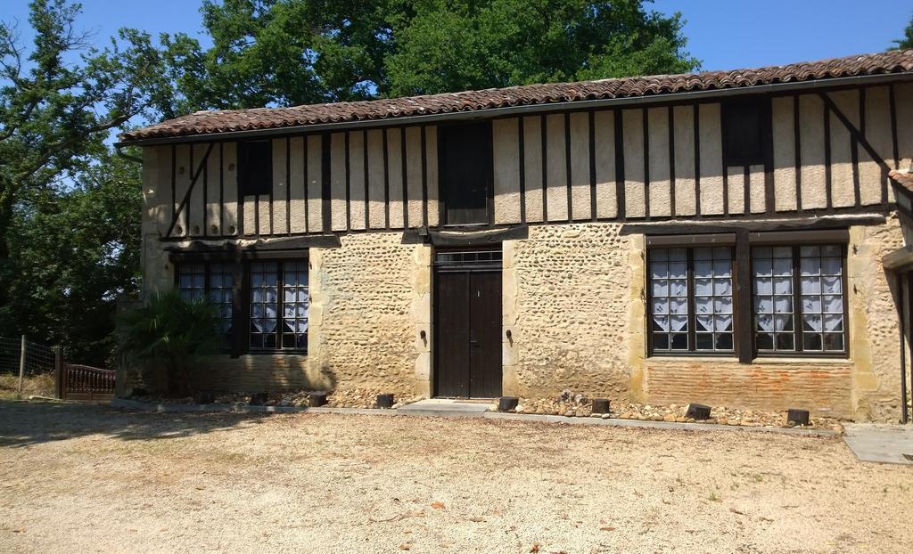 Les Gites De Castera Aire-sur-lʼAdour Zewnętrze zdjęcie