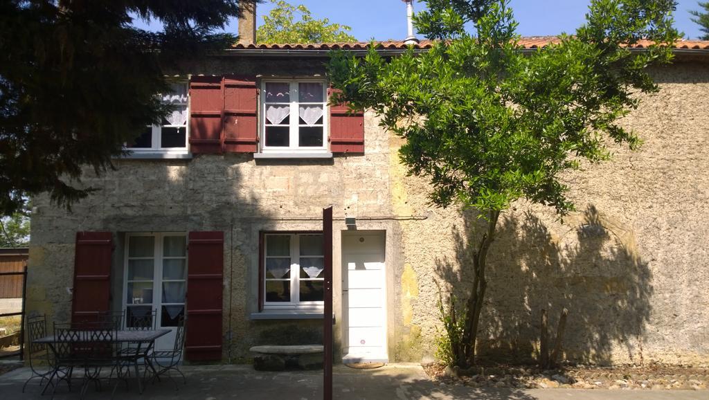 Les Gites De Castera Aire-sur-lʼAdour Zewnętrze zdjęcie